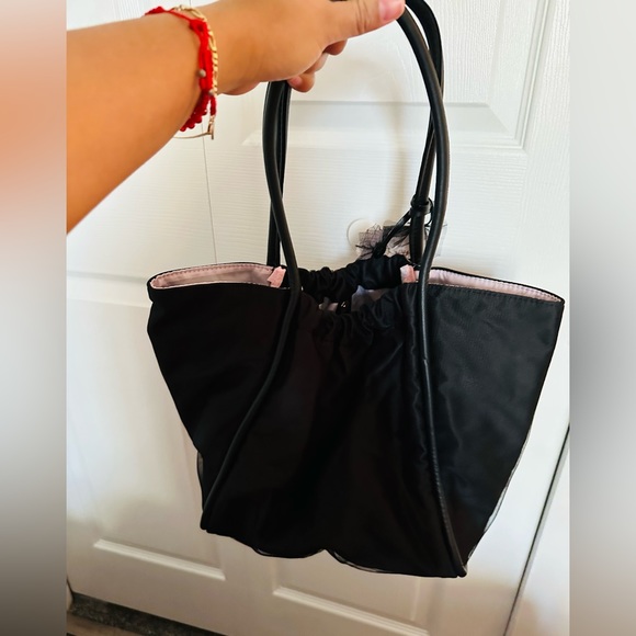 Bag totes from Victoria’s secret’s is new - Picture 2 of 3